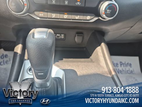 Used 2025 Nissan Altima 2.5 SV FWD image 18