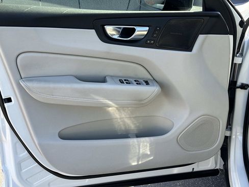 Certified 2023 Volvo XC60 B5 Ultimate image 15