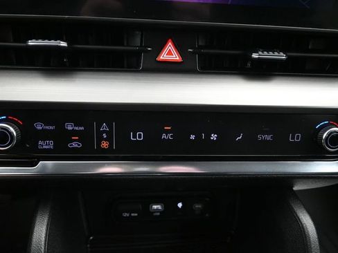 Used 2023 Kia Sportage EX image 15