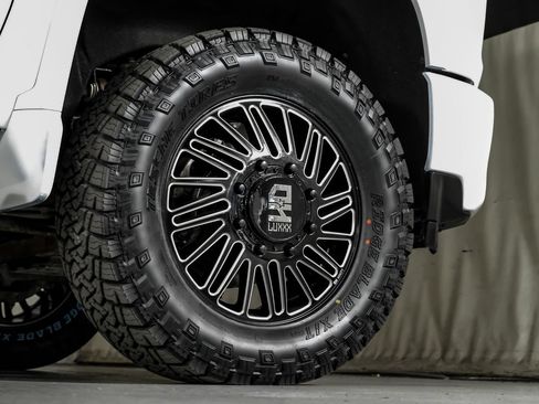 Used 2022 Chevrolet Silverado 3500 LTZ w/ LTZ Plus Package AWD/4WD image 55