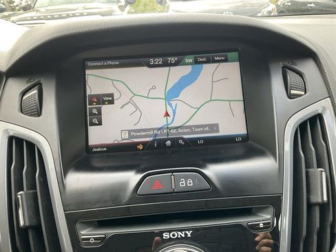 Used 2014 Ford Focus Titanium FWD image 23