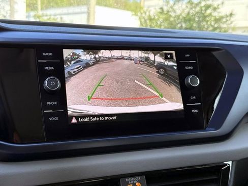 Used 2023 Volkswagen Taos SE image 24