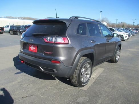 Used 2020 Jeep Cherokee Trailhawk w/ Cold Weather Group image 5