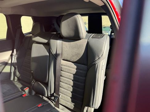 New 2025 Mitsubishi Outlander SE image 23