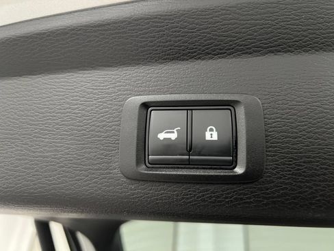 Used 2025 Mitsubishi Outlander SE FWD image 48