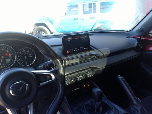 Used 2020 MAZDA MX-5 Miata Club w/ Brembo/BBS Recaro Package image 19
