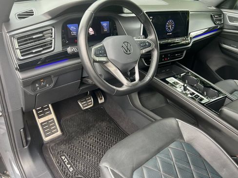 Used 2024 Volkswagen Atlas Cross Sport SEL Premium R-Line AWD/4WD image 25