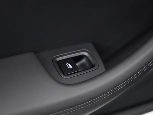 Certified 2025 Porsche Panamera 4 AWD/4WD image 30