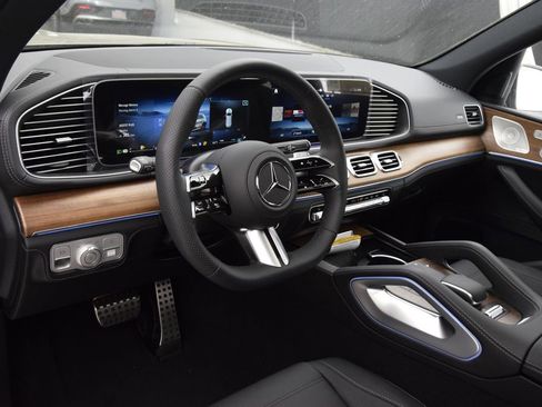 New 2025 Mercedes-Benz GLS 580 4MATIC image 22