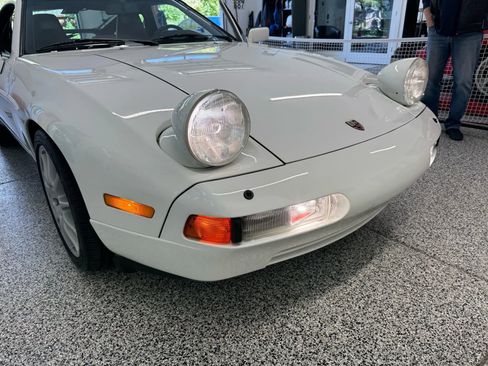 Used 1989 Porsche 928 S4 image 22
