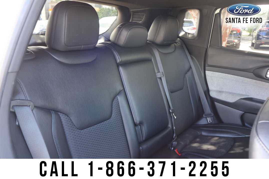 Used 2024 Jeep Compass Latitude w/ Altitude Special Edition AWD/4WD image 25