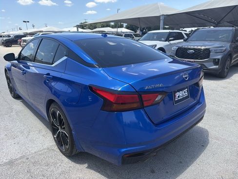 Used 2025 Nissan Altima 2.5 SR FWD image 3