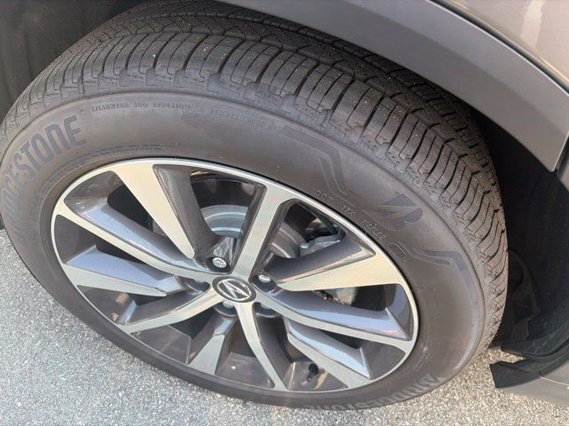 Certified 2026 Acura MDX w/ Technology Package AWD/4WD image 6