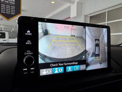 Used 2025 Honda Pilot Elite image 23