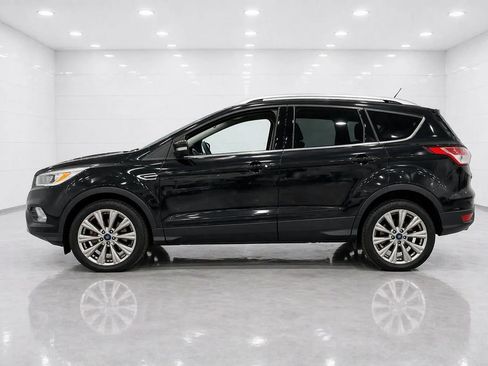 Used 2017 Ford Escape Titanium FWD image 2
