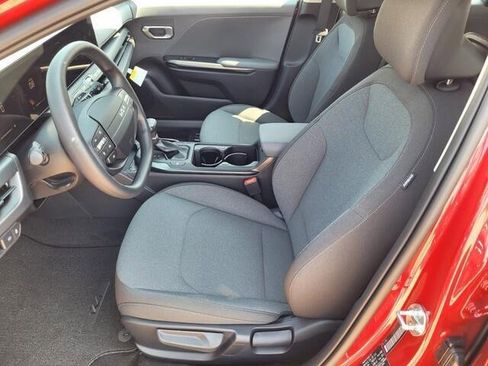 Used 2025 Kia K4 LXS image 8