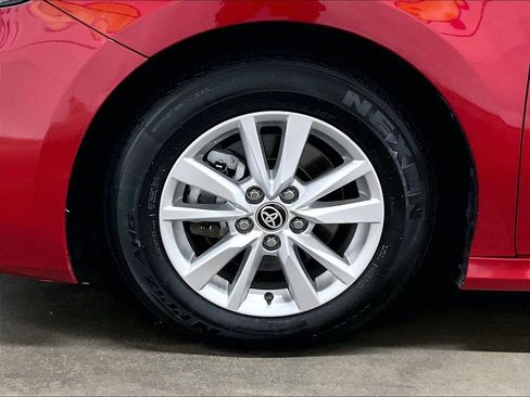 Used 2025 Toyota Camry LE FWD image 7