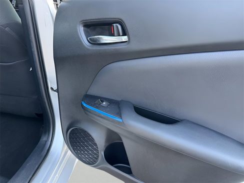 Used 2017 Toyota Prius Two image 28