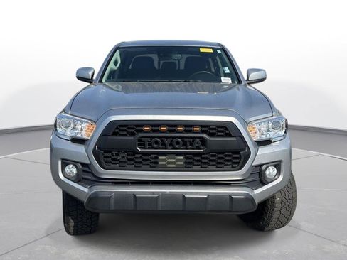 Used 2022 Toyota Tacoma SR5 w/ Technology Package AWD/4WD image 3