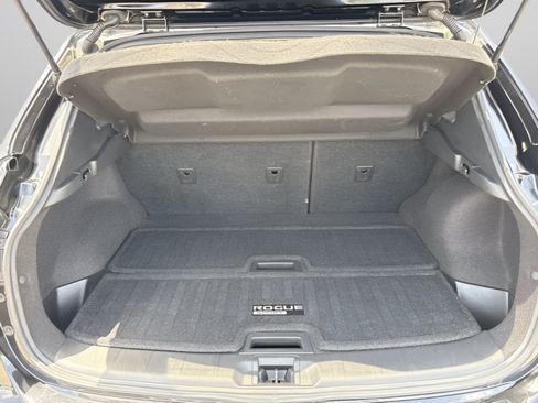 Used 2017 Nissan Rogue Sport SL FWD image 9