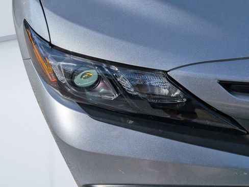 Used 2024 Toyota Camry SE FWD image 8