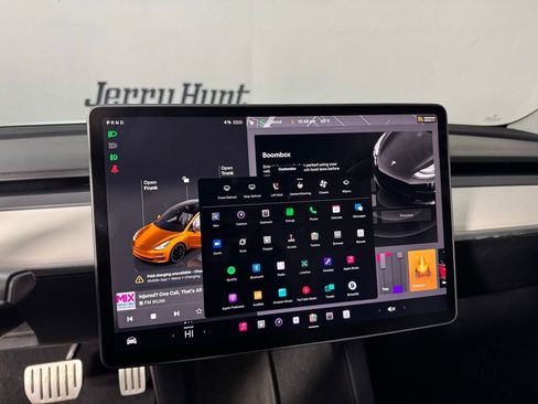 Used 2023 Tesla Model 3 Performance image 18