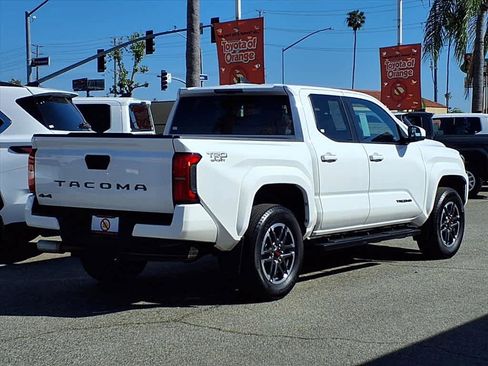 Certified 2024 Toyota Tacoma TRD Sport image 4