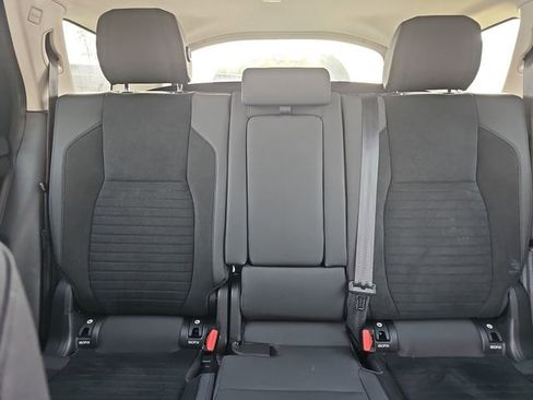 Used 2020 Land Rover Discovery Sport S image 24