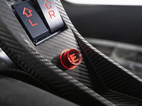 Used 2015 McLaren P1 RWD image 21
