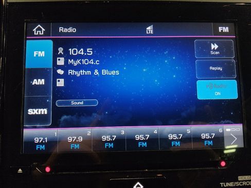 Used 2020 Subaru Ascent Premium w/ Convenience Package image 25