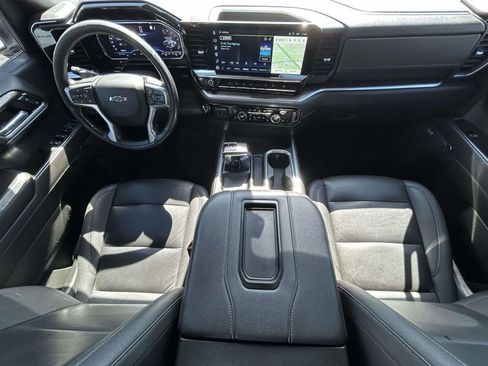 Used 2022 Chevrolet Silverado 1500 LT Trail Boss w/ LT Trail Boss Premium Package AWD/4WD image 11