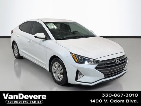 Used 2019 Hyundai Elantra SE w/ Cargo Package FWD image 1