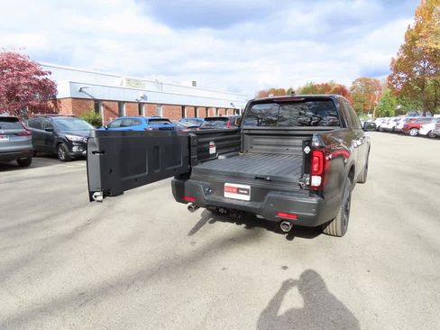New 2026 Honda Ridgeline Black Edition image 9