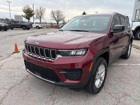 New 2026 Jeep Grand Cherokee Laredo AWD/4WD image 12