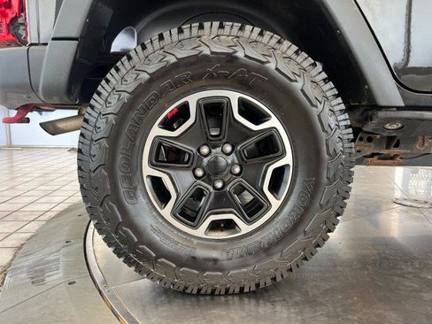 Used 2015 Jeep Wrangler Unlimited Rubicon AWD/4WD image 37