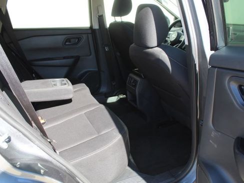 Used 2024 Nissan Rogue S image 34