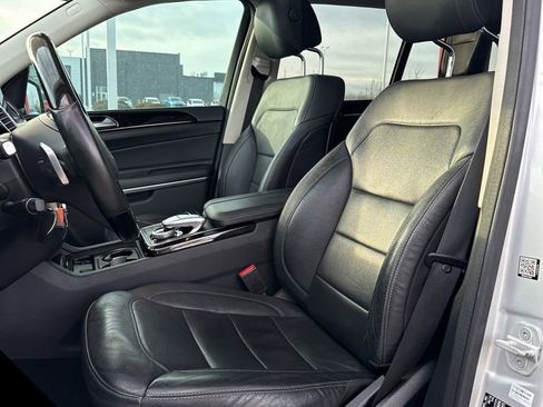 Used 2017 Mercedes-Benz GLS 550 4MATIC image 11