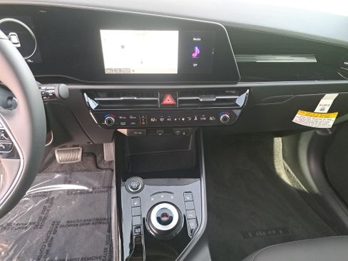 New 2024 Kia Niro Wind image 21