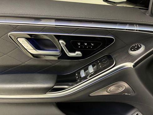 Used 2022 Mercedes-Benz S 580 4MATIC Sedan w/ AMG Line Package image 27