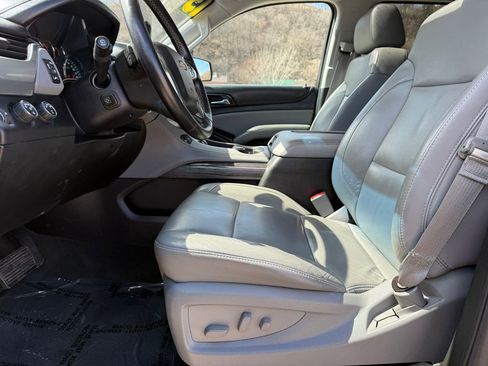 Used 2015 Chevrolet Suburban LT w/ Luxury Package image 21