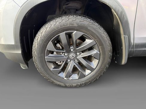 Used 2023 Honda Ridgeline Sport image 9