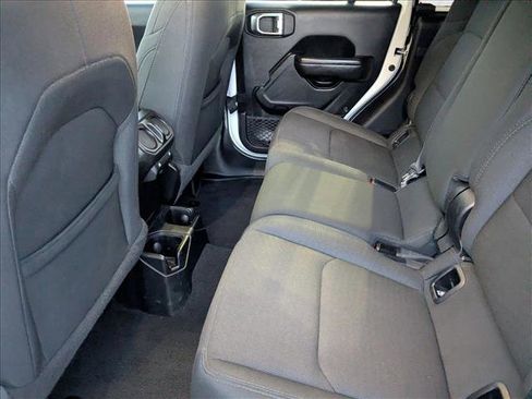 Used 2020 Jeep Gladiator Sport w/ Quick Order Package 24S image 17