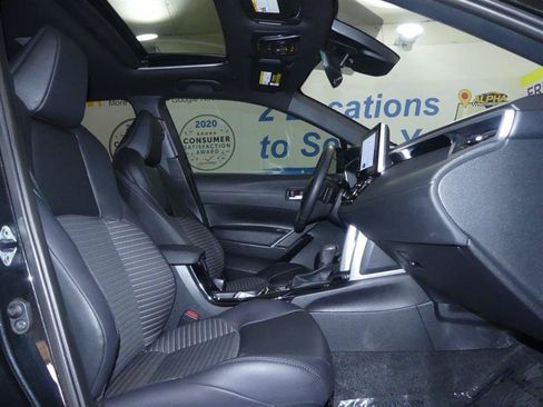 Used 2024 Toyota Corolla Cross AWD Hybrid image 7