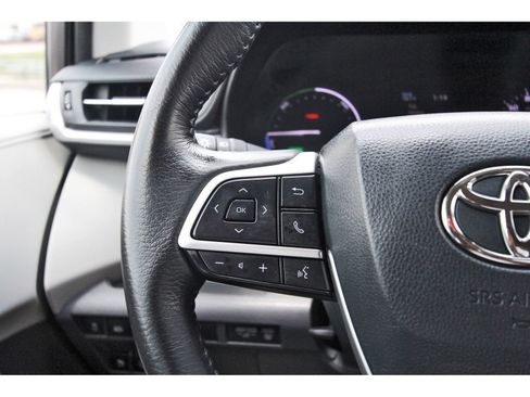Used 2022 Toyota Sienna XLE FWD image 23
