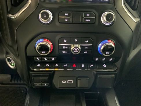 Used 2021 GMC Sierra 1500 AT4 w/ AT4 Premium Package AWD/4WD image 23