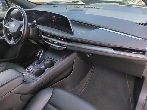 Used 2024 Cadillac XT4 Premium Luxury FWD image 28