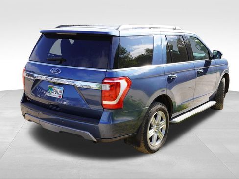 Used 2020 Ford Expedition XLT w/ Equipment Group 202A AWD/4WD image 3