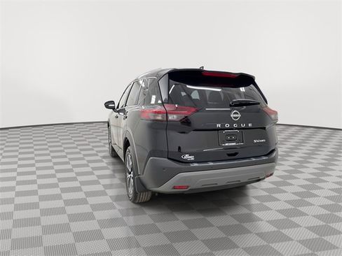 Certified 2022 Nissan Rogue SV w/ SV Premium Package image 9