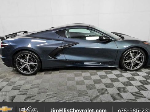 Used 2021 Chevrolet Corvette Stingray Premium Cpe w/ Z51 Performance Package RWD image 2