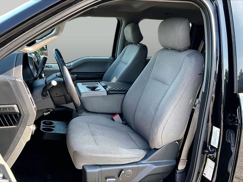 Used 2017 Ford F150 XLT w/ Equipment Group 302A Luxury AWD/4WD image 7